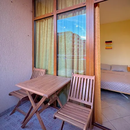 Prime Location Midia Солнечный берег