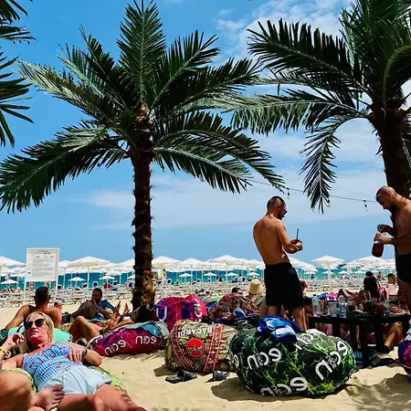 Prime Location Midia *